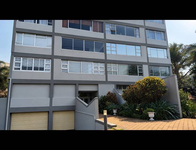 2.5 BEDROOM FLAT TO LET IN MORNINGSIDE